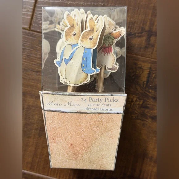 Beatrix Potter Peter Rabbit cupcake decor - Picture 5 of 6
